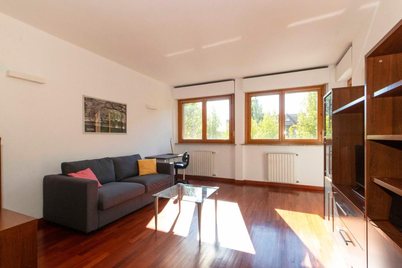 Cozy&Spacious Apt 2 Min Walk From The Tram Stop! Apartment Turin Exterior photo